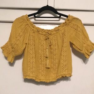 American Eagle off the shoulder top